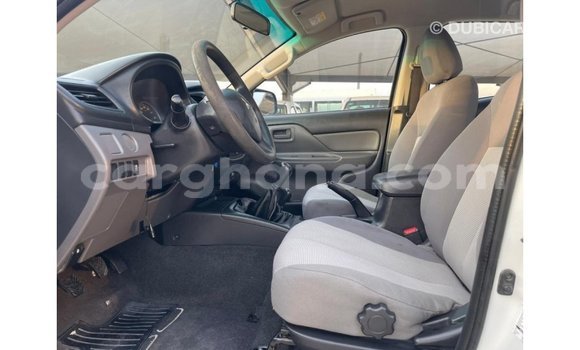 Sayi Imported Mitsubishi L200 White Mota in Import - Dubai a Ashanti Sayi Imported Mitsubishi L200 White Mota in Import - Dubai a Ashanti