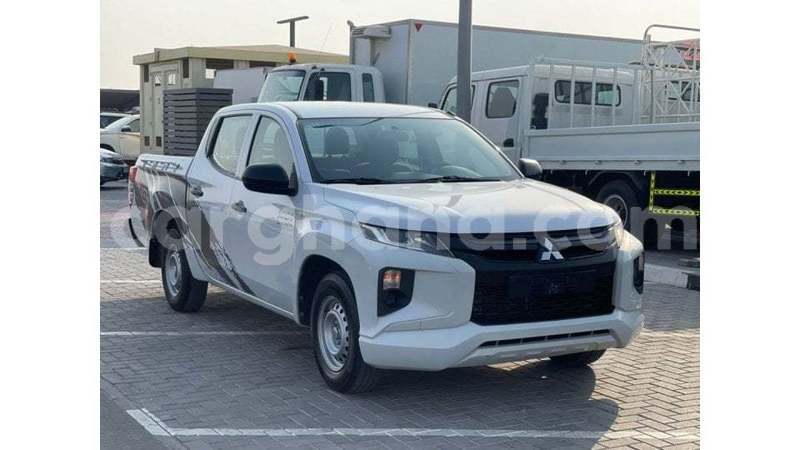 Big with watermark mitsubishi l200 ashanti import dubai 56436