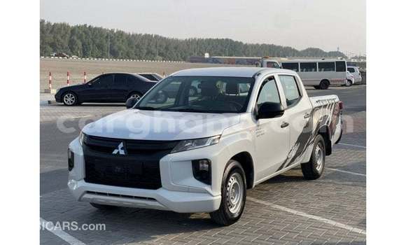 Ra Imported Mitsubishi L200 funfun Ọkọ̀ in Import - Dubai ni Ashanti Ra Imported Mitsubishi L200 funfun Ọkọ̀ in Import - Dubai ni Ashanti