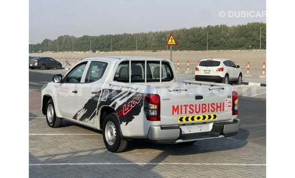 Ra Imported Mitsubishi L200 funfun Ọkọ̀ in Import - Dubai ni Ashanti Ra Imported Mitsubishi L200 funfun Ọkọ̀ in Import - Dubai ni Ashanti