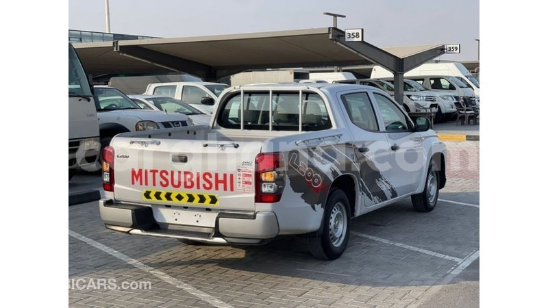 Big with watermark mitsubishi l200 ashanti import dubai 56436