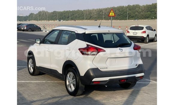 Ra Imported Nissan Evalia funfun Ọkọ̀ akẹ́rù ńlá in Import - Dubai ni Ashanti Ra Imported Nissan Evalia funfun Ọkọ̀ akẹ́rù ńlá in Import - Dubai ni Ashanti