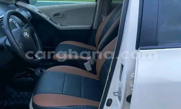 Ra Àlòkù Toyota Vitz funfun Ọkọ̀ in Sekondi–Takoradi Metropolitan ni Oorun Ra Àlòkù Toyota Vitz funfun Ọkọ̀ in Sekondi–Takoradi Metropolitan ni Oorun
