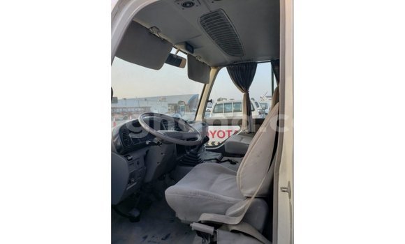 Sayi Imported Toyota Coaster White Mota in Import - Dubai a Ashanti Sayi Imported Toyota Coaster White Mota in Import - Dubai a Ashanti