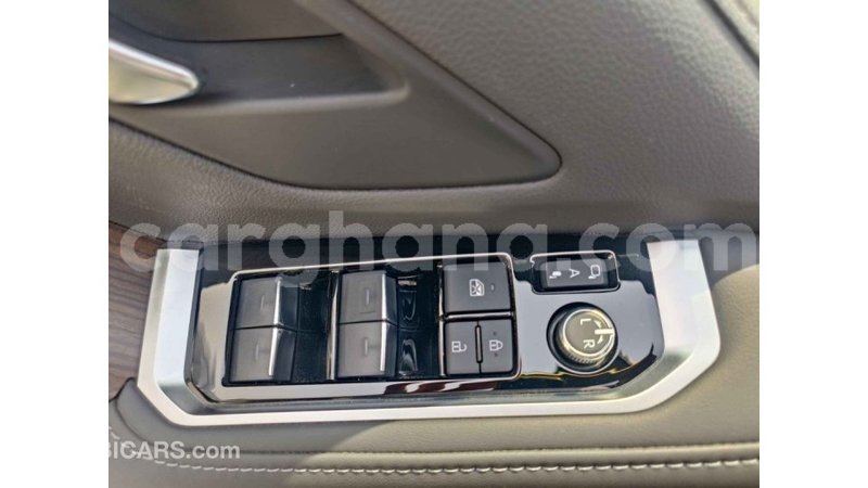 Big with watermark toyota land cruiser ashanti import dubai 56462