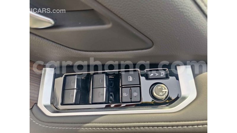 Big with watermark toyota land cruiser ashanti import dubai 56463