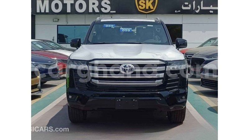 Big with watermark toyota land cruiser ashanti import dubai 56468