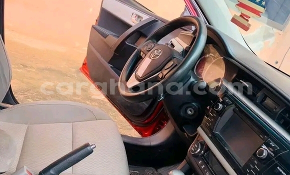 Ra Àlòkù Toyota Corolla Red Ọkọ̀ in Accra ni Greater Accra Ra Àlòkù Toyota Corolla Red Ọkọ̀ in Accra ni Greater Accra