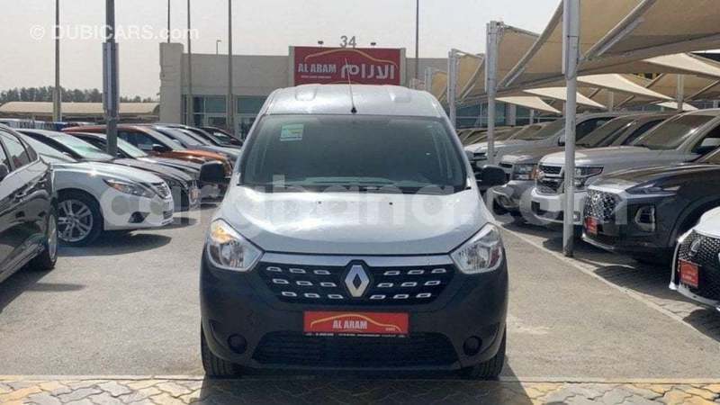 Big with watermark renault 4 ashanti import dubai 56479