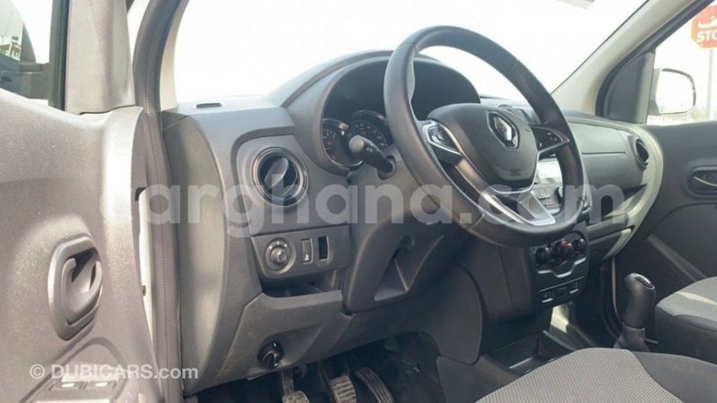 Big with watermark renault 4 ashanti import dubai 56479