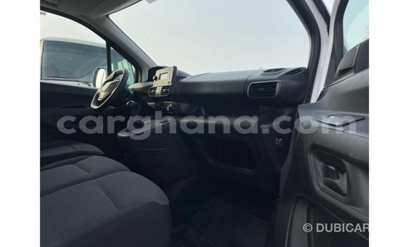 Ra Imported Peugeot Partner funfun Ọkọ̀ in Import - Dubai ni Ashanti Ra Imported Peugeot Partner funfun Ọkọ̀ in Import - Dubai ni Ashanti