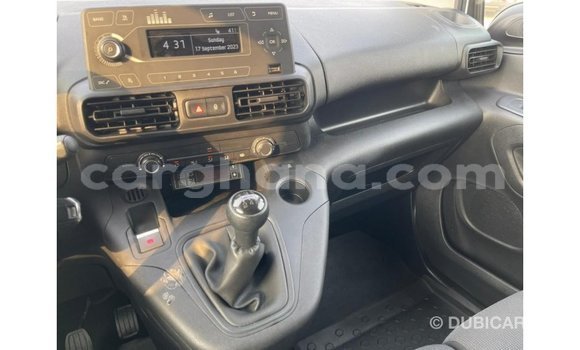 Ra Imported Peugeot Partner funfun Ọkọ̀ in Import - Dubai ni Ashanti Ra Imported Peugeot Partner funfun Ọkọ̀ in Import - Dubai ni Ashanti