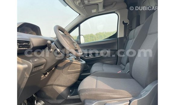 Ra Imported Peugeot Partner funfun Ọkọ̀ in Import - Dubai ni Ashanti Ra Imported Peugeot Partner funfun Ọkọ̀ in Import - Dubai ni Ashanti