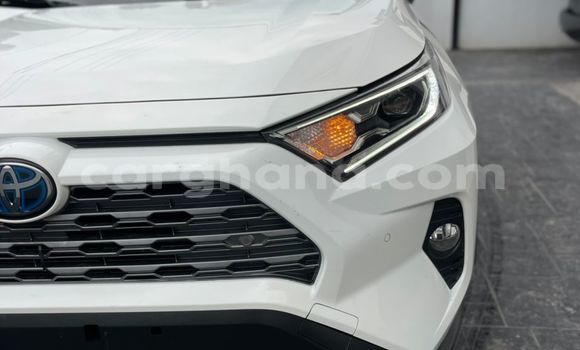 Buy Used Toyota RAV4 White Car in Sekondi–Takoradi Metropolitan in Western Buy Used Toyota RAV4 White Car in Sekondi–Takoradi Metropolitan in Western