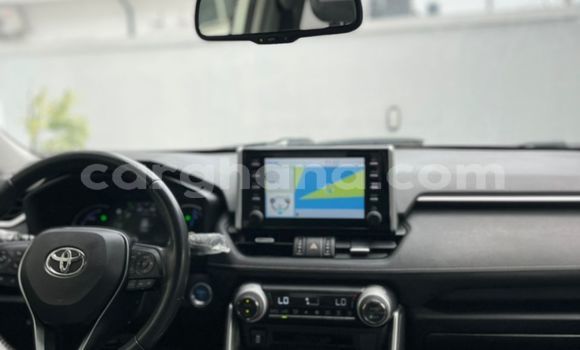 Buy Used Toyota RAV4 White Car in Sekondi–Takoradi Metropolitan in Western Buy Used Toyota RAV4 White Car in Sekondi–Takoradi Metropolitan in Western
