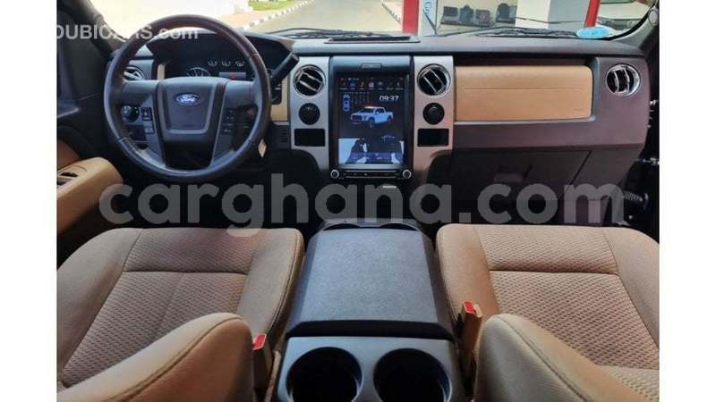 Big with watermark ford club wagon ashanti import dubai 56506