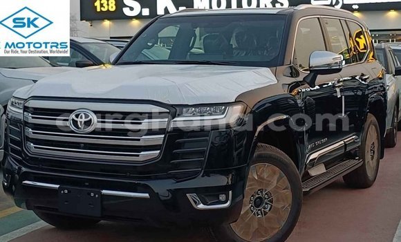 Ra Imported Toyota Land Cruiser Black Ọkọ̀ in Import - Dubai ni Ashanti