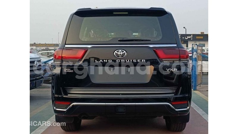 Big with watermark toyota land cruiser ashanti import dubai 56507