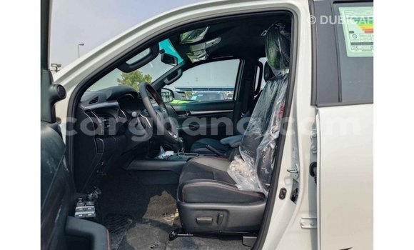 Buy Import Toyota Hilux White Car in Import - Dubai in Ashanti Buy Import Toyota Hilux White Car in Import - Dubai in Ashanti
