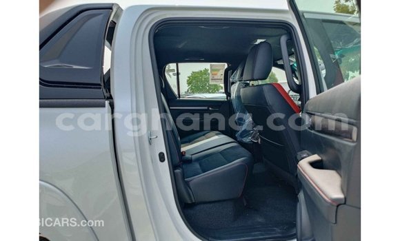 Buy Import Toyota Hilux White Car in Import - Dubai in Ashanti Buy Import Toyota Hilux White Car in Import - Dubai in Ashanti