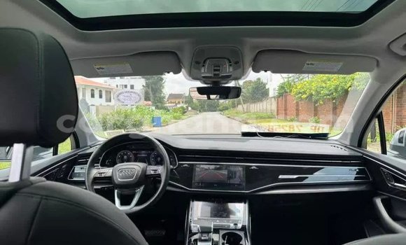 Sayi Na hannu Audi Q7 Azurfa Mota in Accra a Greater Accra Sayi Na hannu Audi Q7 Azurfa Mota in Accra a Greater Accra