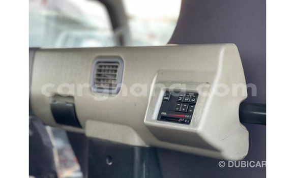 Ra Imported Mitsubishi Carisma funfun Ọkọ̀ in Import - Dubai ni Ashanti Ra Imported Mitsubishi Carisma funfun Ọkọ̀ in Import - Dubai ni Ashanti