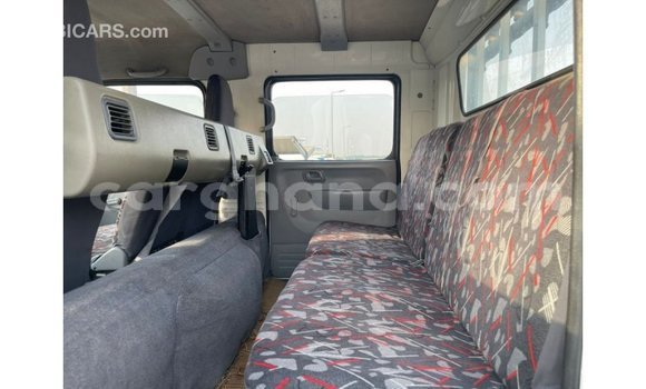 Ra Imported Mitsubishi Carisma funfun Ọkọ̀ in Import - Dubai ni Ashanti Ra Imported Mitsubishi Carisma funfun Ọkọ̀ in Import - Dubai ni Ashanti