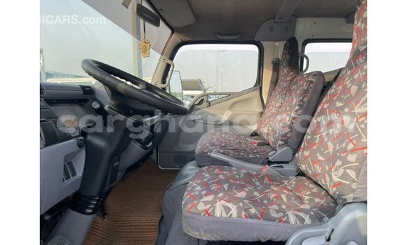 Ra Imported Mitsubishi Carisma funfun Ọkọ̀ in Import - Dubai ni Ashanti Ra Imported Mitsubishi Carisma funfun Ọkọ̀ in Import - Dubai ni Ashanti