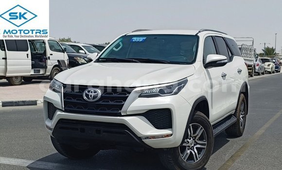 Ra Imported Toyota Fortuner funfun Ọkọ̀ in Import - Dubai ni Ashanti Ra Imported Toyota Fortuner funfun Ọkọ̀ in Import - Dubai ni Ashanti