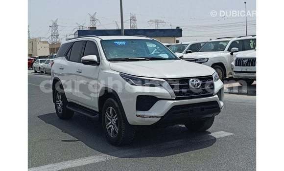 Ra Imported Toyota Fortuner funfun Ọkọ̀ in Import - Dubai ni Ashanti Ra Imported Toyota Fortuner funfun Ọkọ̀ in Import - Dubai ni Ashanti