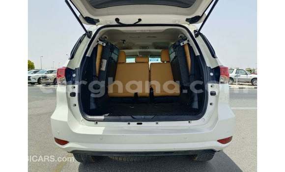 Ra Imported Toyota Fortuner funfun Ọkọ̀ in Import - Dubai ni Ashanti Ra Imported Toyota Fortuner funfun Ọkọ̀ in Import - Dubai ni Ashanti