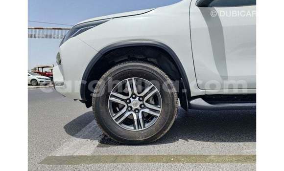 Ra Imported Toyota Fortuner funfun Ọkọ̀ in Import - Dubai ni Ashanti Ra Imported Toyota Fortuner funfun Ọkọ̀ in Import - Dubai ni Ashanti