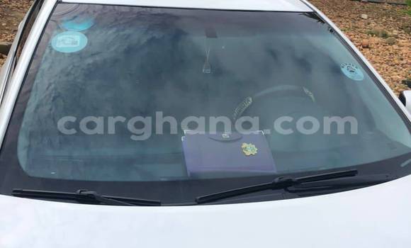 Sayi Na hannu Toyota Camry White Mota in Accra a Greater Accra Sayi Na hannu Toyota Camry White Mota in Accra a Greater Accra