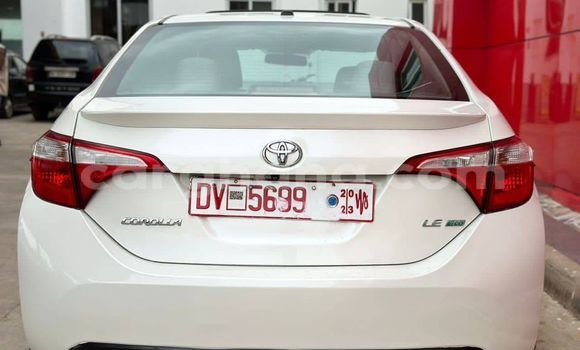 Sayi Na hannu Toyota Corolla White Mota in Accra a Greater Accra Sayi Na hannu Toyota Corolla White Mota in Accra a Greater Accra