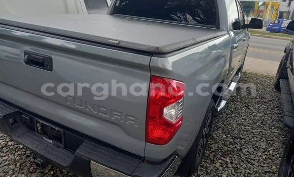 Sayi Na hannu Toyota Tundra Azurfa Mota in Accra a Greater Accra Sayi Na hannu Toyota Tundra Azurfa Mota in Accra a Greater Accra
