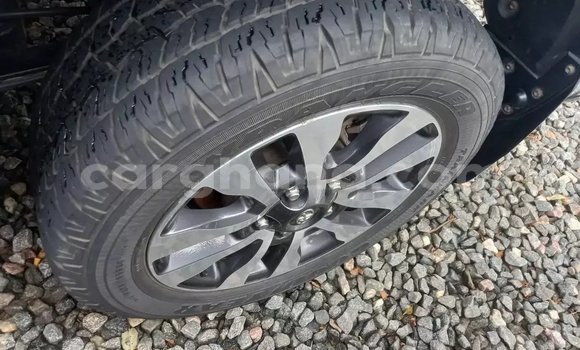 Sayi Na hannu Toyota Tundra Azurfa Mota in Accra a Greater Accra Sayi Na hannu Toyota Tundra Azurfa Mota in Accra a Greater Accra