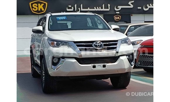 Buy Import Toyota Fortuner White Car in Import - Dubai in Ashanti Buy Import Toyota Fortuner White Car in Import - Dubai in Ashanti