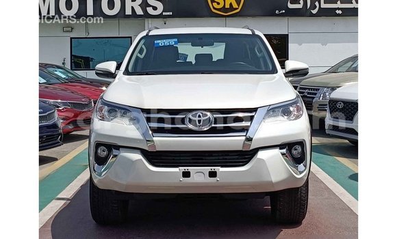 Buy Import Toyota Fortuner White Car in Import - Dubai in Ashanti Buy Import Toyota Fortuner White Car in Import - Dubai in Ashanti