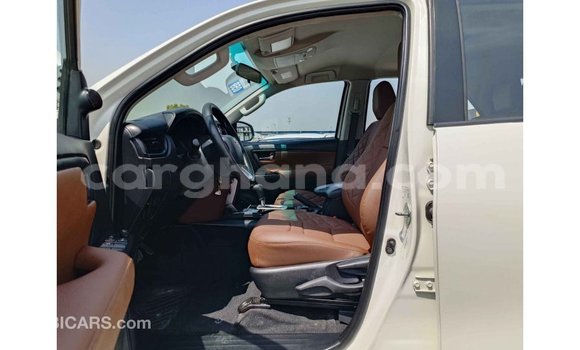 Buy Import Toyota Fortuner White Car in Import - Dubai in Ashanti Buy Import Toyota Fortuner White Car in Import - Dubai in Ashanti