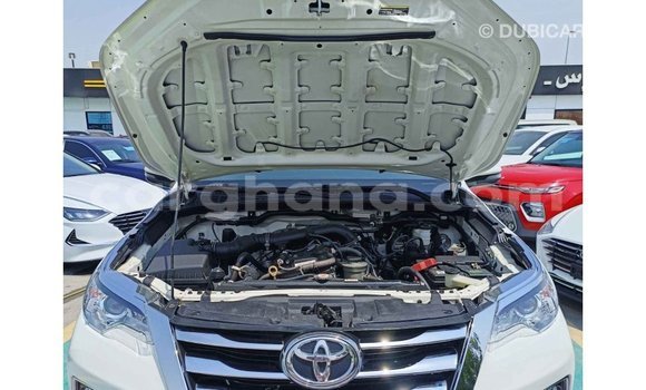 Buy Import Toyota Fortuner White Car in Import - Dubai in Ashanti Buy Import Toyota Fortuner White Car in Import - Dubai in Ashanti