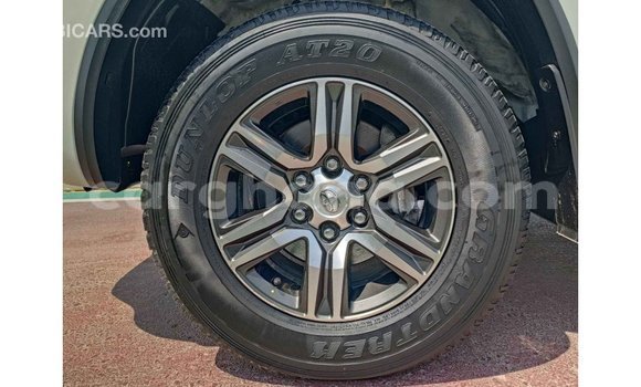 Buy Import Toyota Fortuner White Car in Import - Dubai in Ashanti Buy Import Toyota Fortuner White Car in Import - Dubai in Ashanti