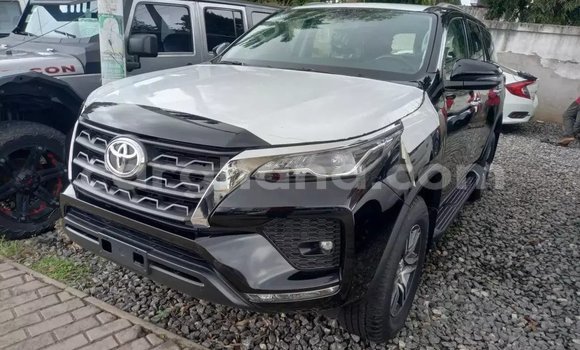 Sayi Na hannu Toyota Fortuner Black Mota in Accra a Greater Accra Sayi Na hannu Toyota Fortuner Black Mota in Accra a Greater Accra