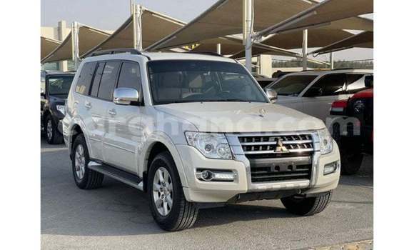 Sayi Imported Mitsubishi Pajero White Mota in Import - Dubai a Ashanti Sayi Imported Mitsubishi Pajero White Mota in Import - Dubai a Ashanti