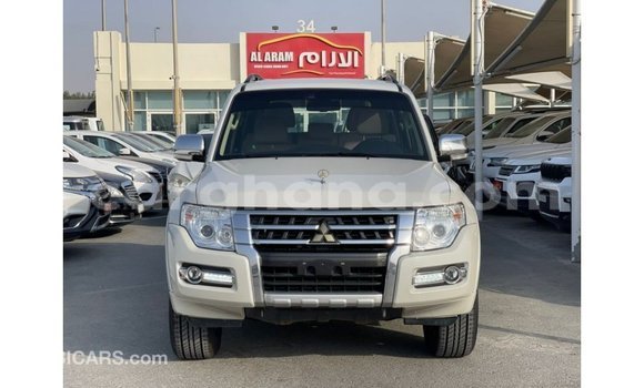 Sayi Imported Mitsubishi Pajero White Mota in Import - Dubai a Ashanti Sayi Imported Mitsubishi Pajero White Mota in Import - Dubai a Ashanti