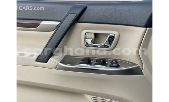 Sayi Imported Mitsubishi Pajero White Mota in Import - Dubai a Ashanti Sayi Imported Mitsubishi Pajero White Mota in Import - Dubai a Ashanti