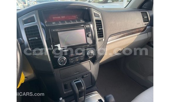 Sayi Imported Mitsubishi Pajero White Mota in Import - Dubai a Ashanti Sayi Imported Mitsubishi Pajero White Mota in Import - Dubai a Ashanti