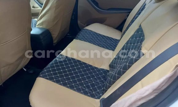 Buy Used Hyundai Elantra White Car in Accra in Greater Accra Buy Used Hyundai Elantra White Car in Accra in Greater Accra