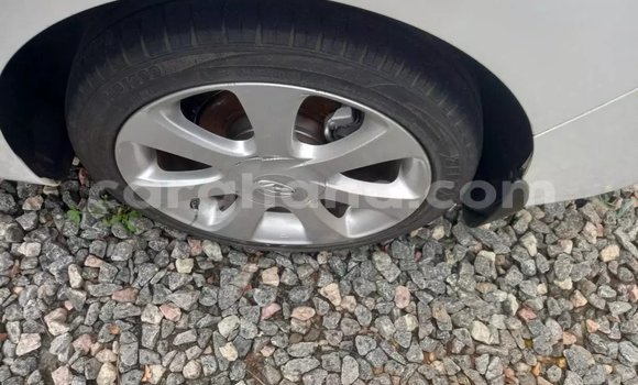 Buy Used Hyundai Elantra White Car in Accra in Greater Accra Buy Used Hyundai Elantra White Car in Accra in Greater Accra