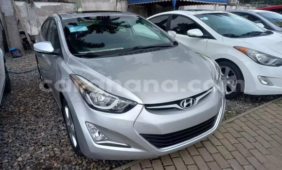 Sayi Na hannu Hyundai Elantra Azurfa Mota in Accra a Greater Accra