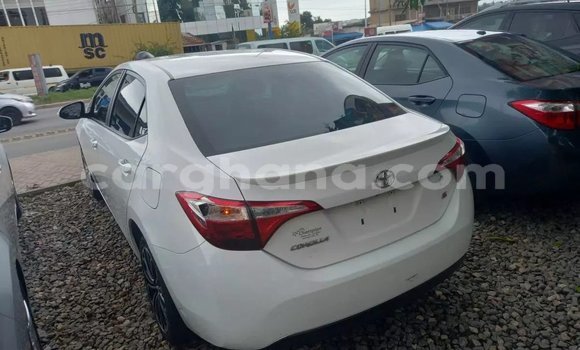 Sayi Na hannu Toyota Corolla White Mota in Accra a Greater Accra Sayi Na hannu Toyota Corolla White Mota in Accra a Greater Accra